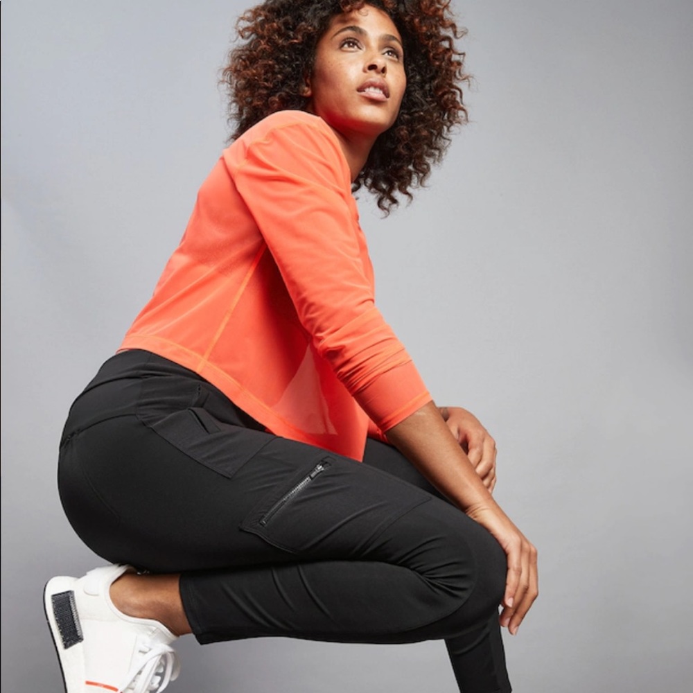NWOT Athleta Headlands Hybrid Cargo Tight.